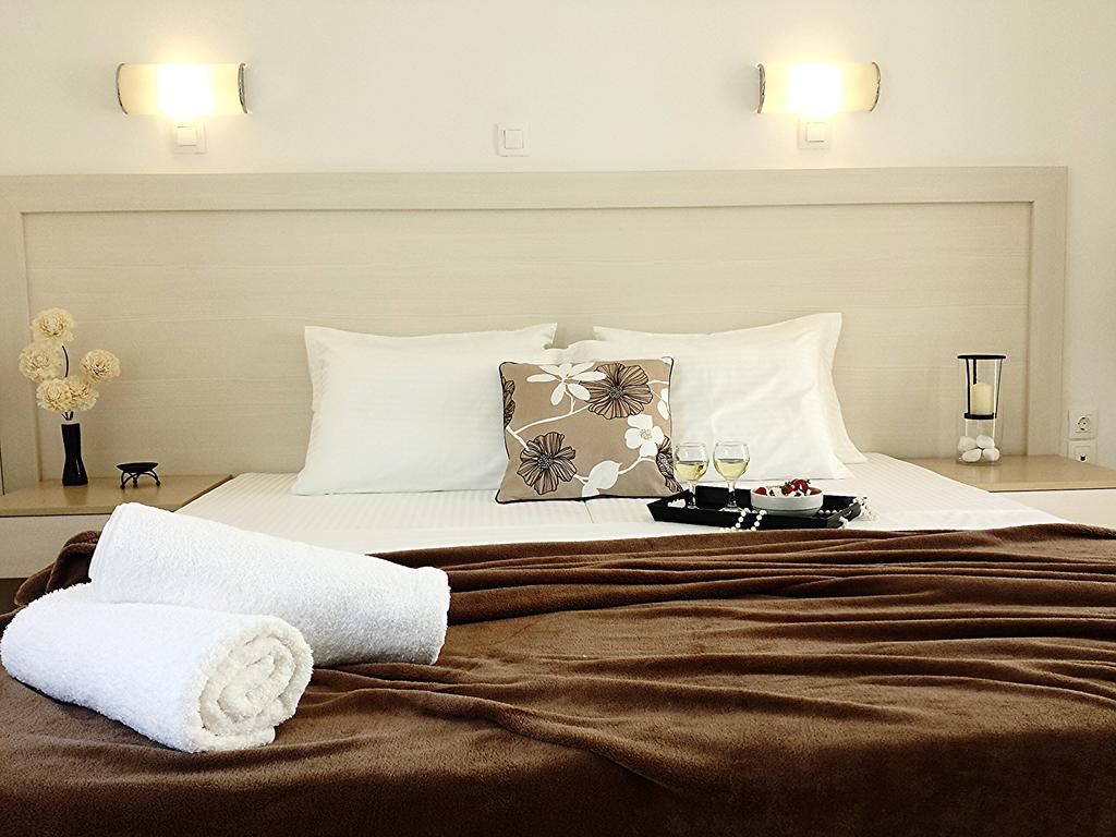 Crown Apartments Каливес Номер фото
